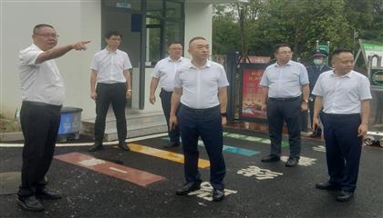 遂寧興業集團召開“問題大排查、作風大整治、工作大提升”專項行動現場推進會